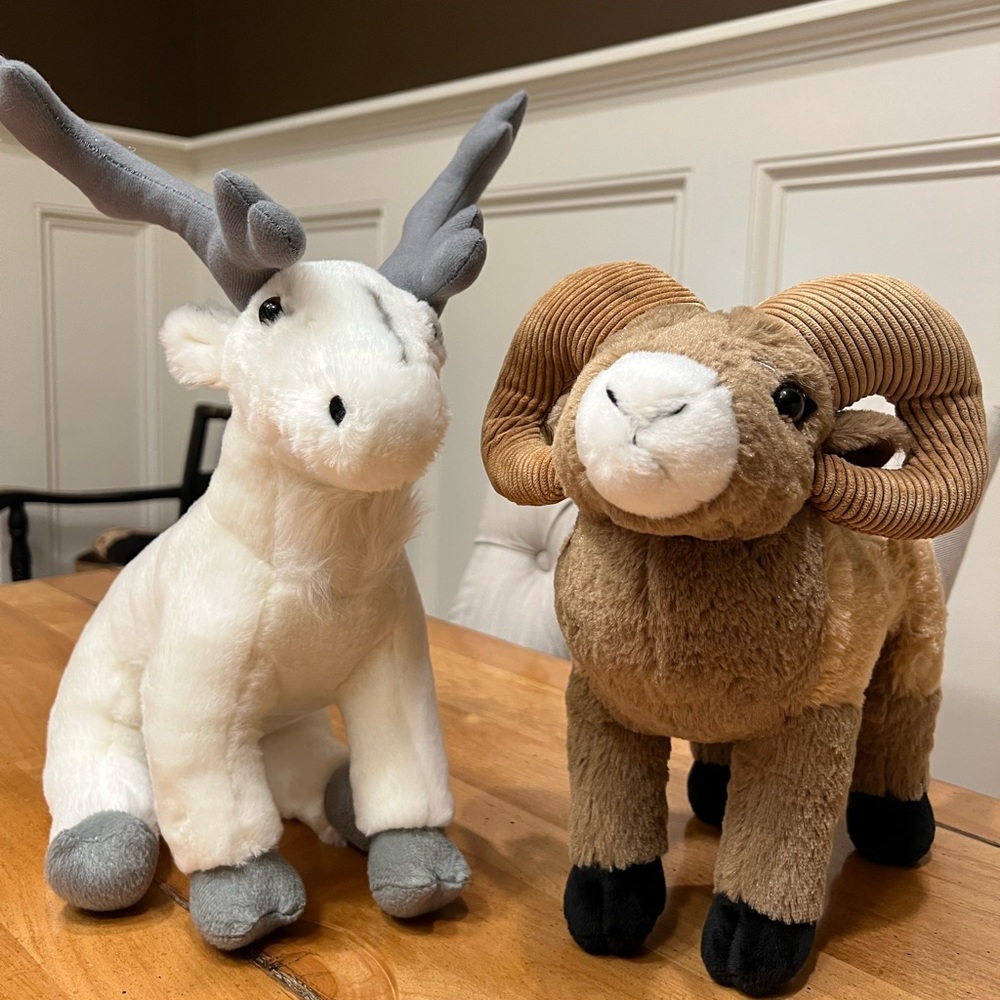 Big Horn Sheep & Reindeer Stuffed Animals Premium